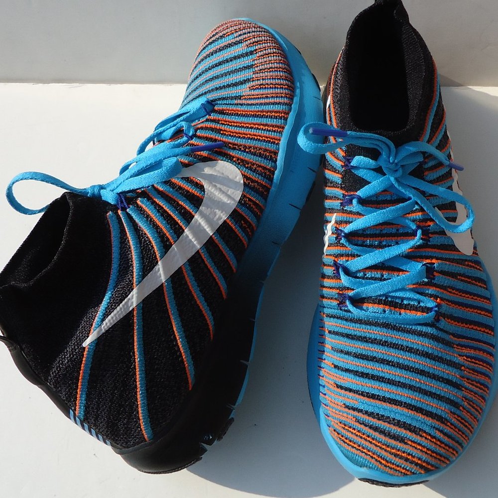 SIZE 10.5. NIKE Free train force flyknit running sneakers shoes.